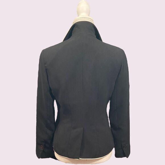 Black and White Structured Blazer - Picture 3 of 13